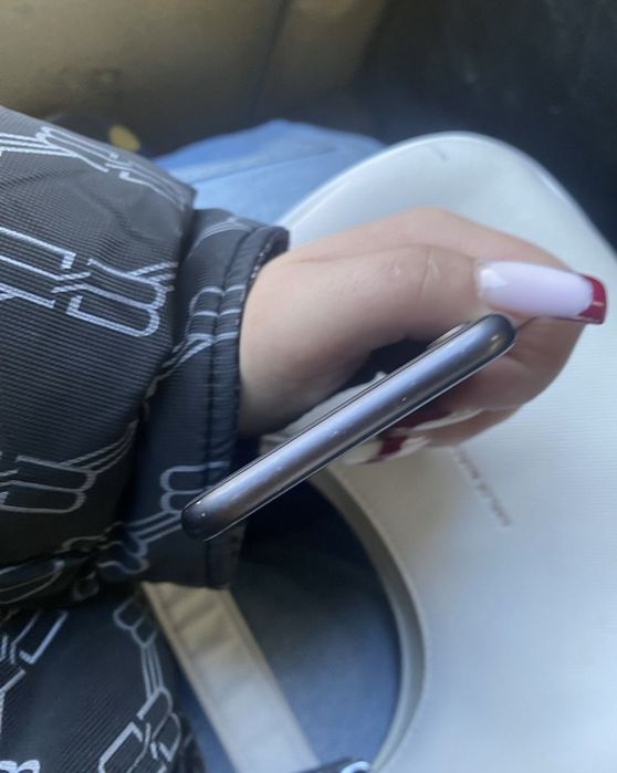 Айфон 8 в хорошому стані