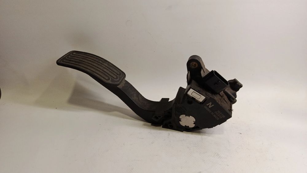 Pedal do acelerador NISSAN Juke (F15)