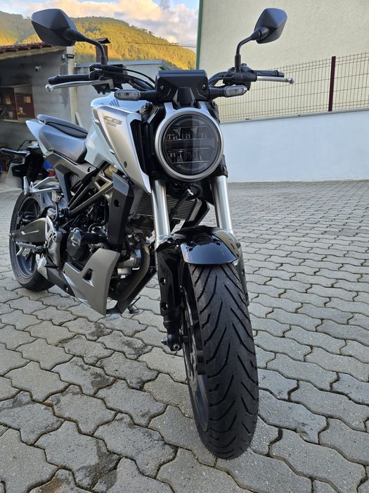 Honda CB125R  impecável