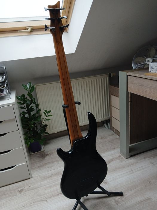 Dean Edge Q6 gitara basowa 6 strun