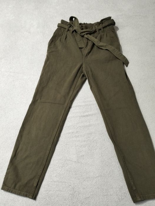 Spodnie kolor butelkowa zieleń 34