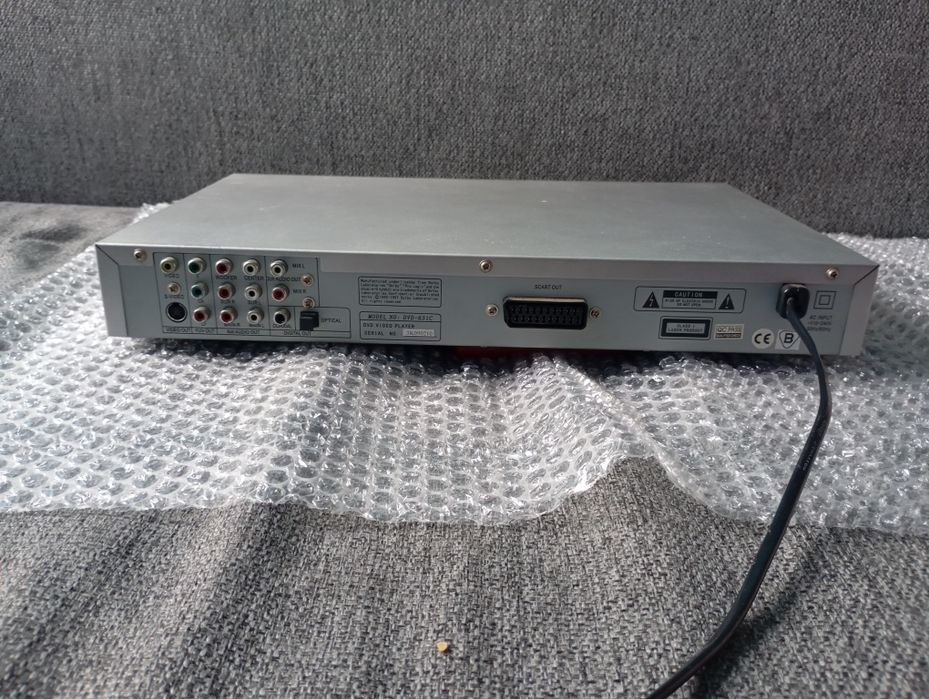 odtwarzacz DVD-631C
