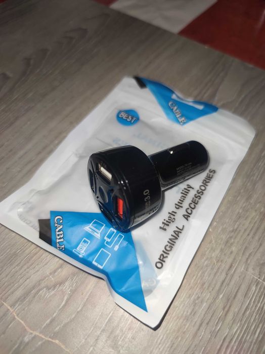 ŁADOWARKA SAMOCHODOWA USB 4 porty fastcharging