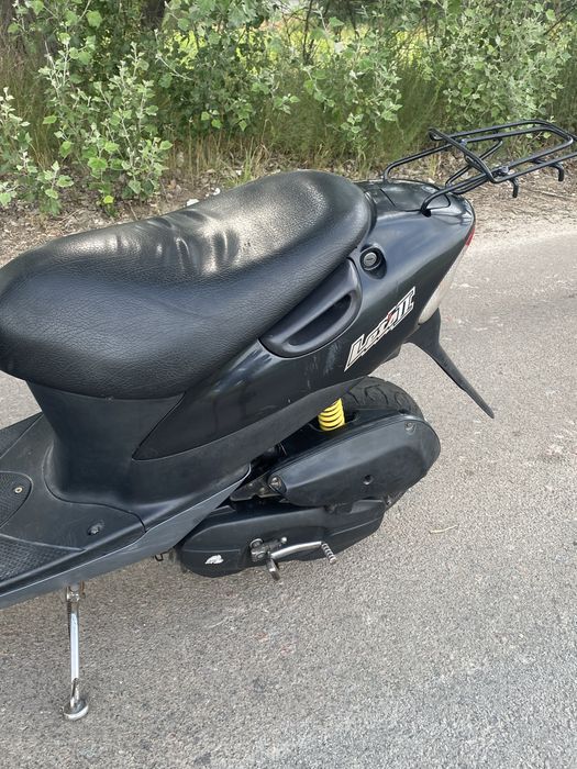 Suzuki lets 2 new