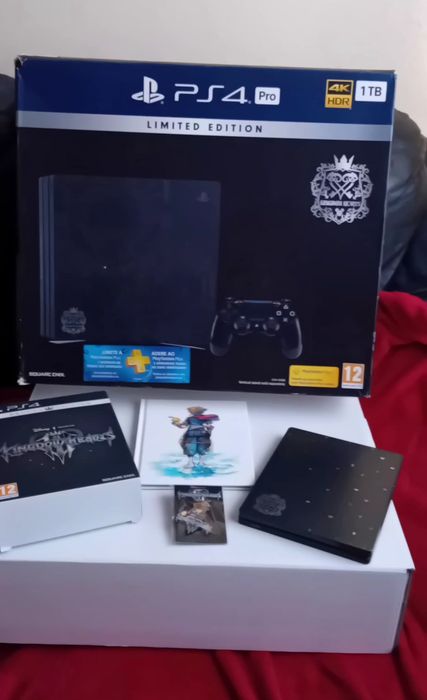 PS4 Pro 1TB Kingdom Hearts III — Edição Limitada Completa c/ 4 jogos