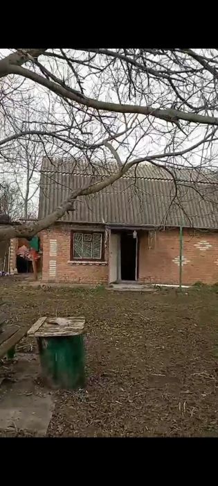 Продаж двоповерхового будинку