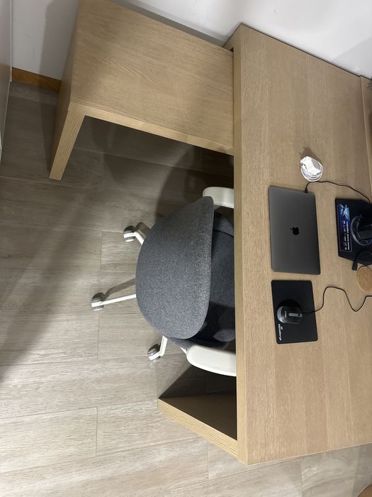 Mesa para escritorio + cadeira