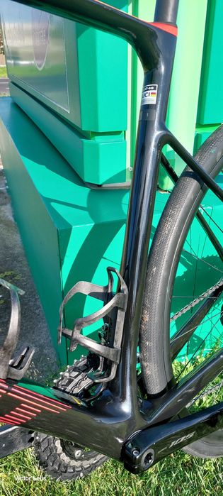 Giant Defy Advanced 1 105 Di2 2024 + Garmin Edge 530