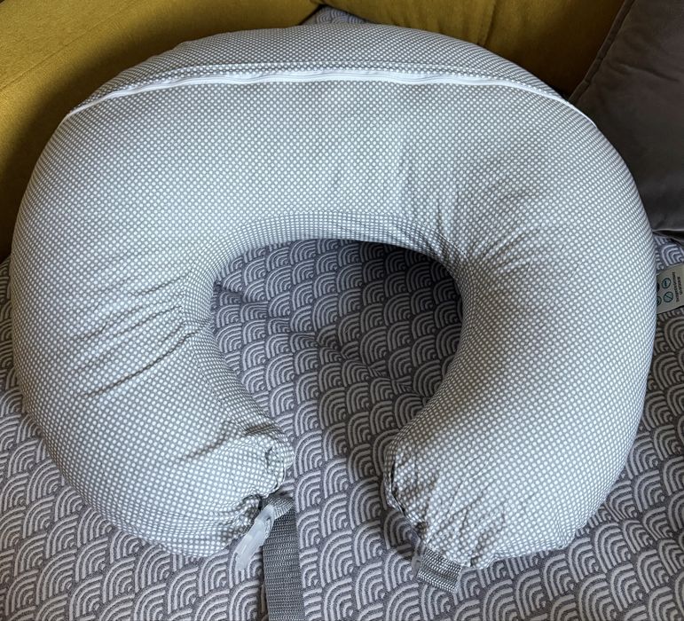 Подушка для годування Sei Design антиалергенна