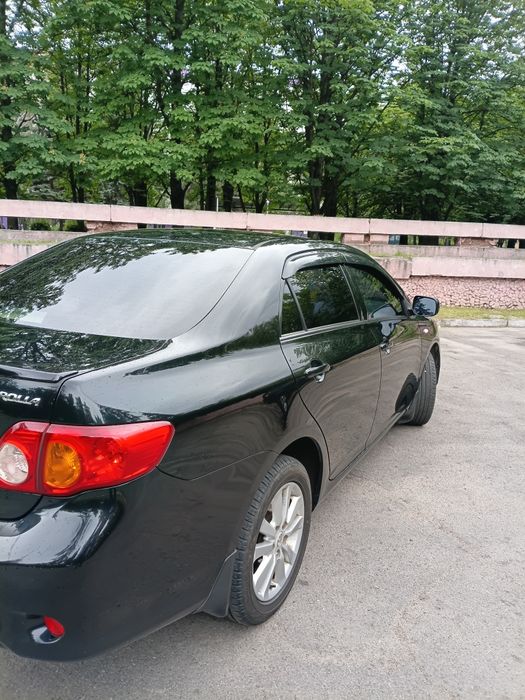 Продам TOYOTA Corolla 1.6 газ бензин