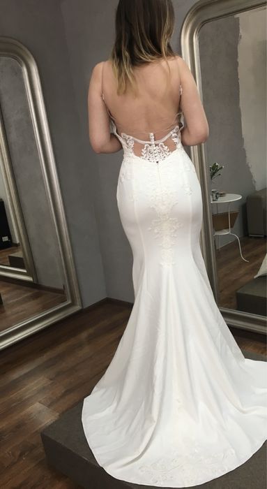 Suknia ślubna syrenka ecru Oksana Mukha