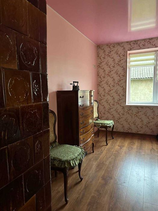 Продається доглянутий будинок у с. Ушня,  15 хвилин  від Золочева.