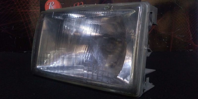 Ótica Esq Renault 9 (L42_)