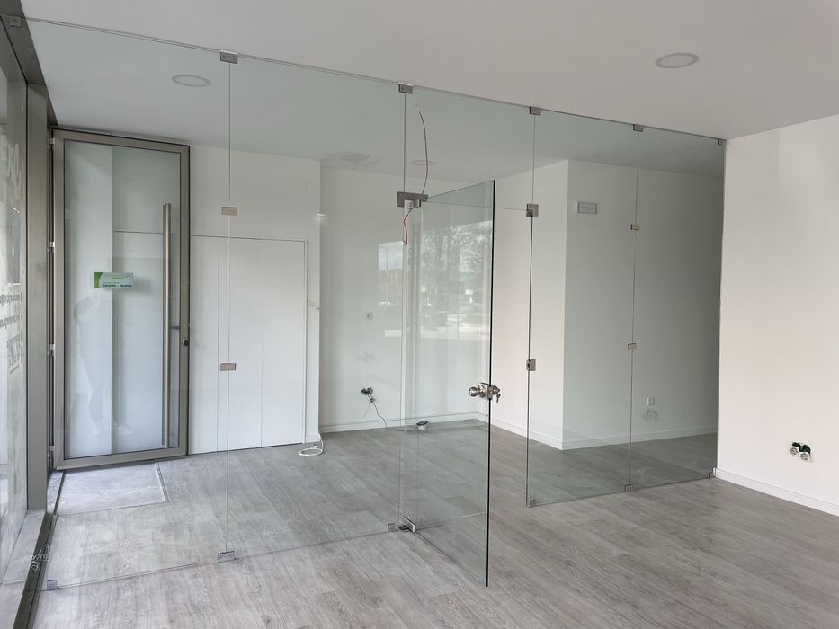 Vidros por medidas (todo o trabalho de vidraria)