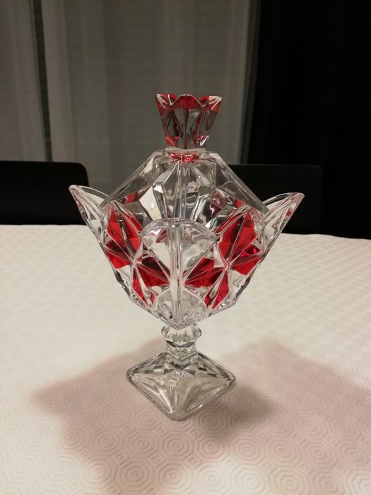 Peça bomboneira e decoração