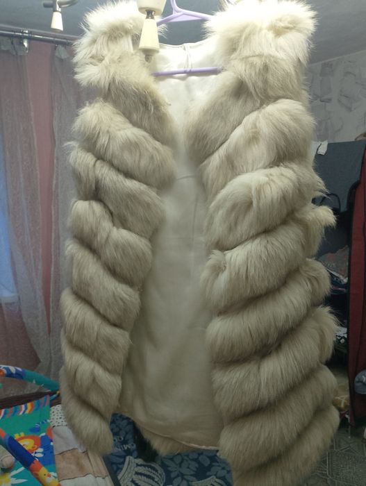 Продам шубу в бежевого відтінку