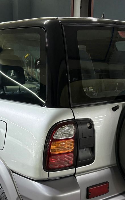 Farolim Toyota Rav4