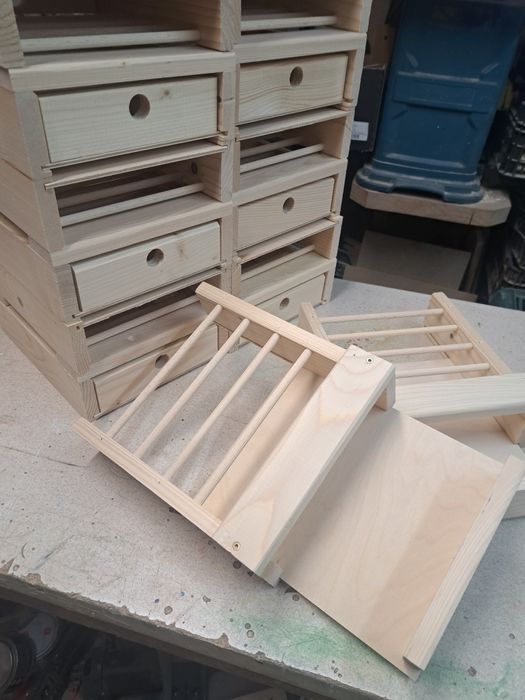 Regał dla gołębi same półki