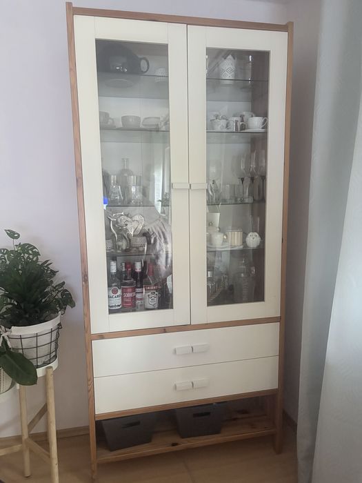 Witryna Ikea lite drewno