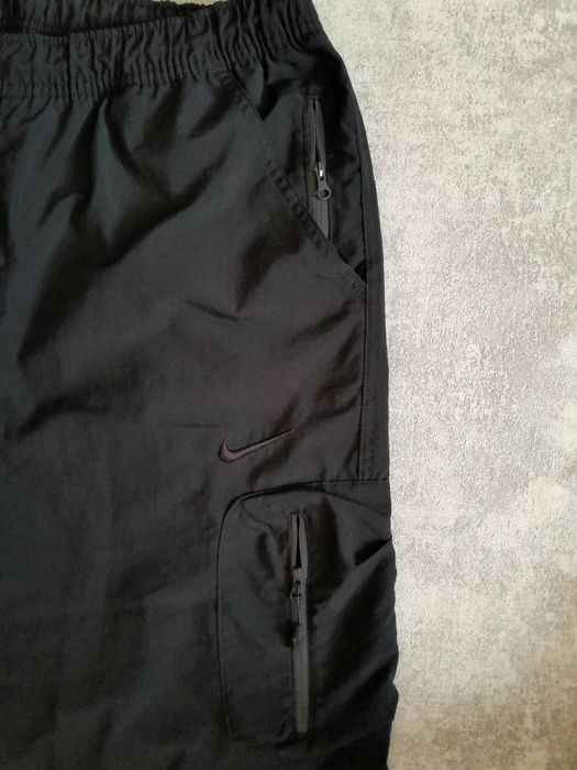 Нейлонові карго штани Nike