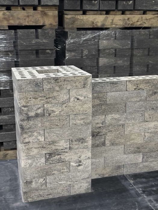 Цегла лицьова гіперпресована гладка та скеля в наявності. Клінкерна.