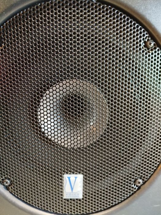 Aktywne kolumny estradowe Contact.