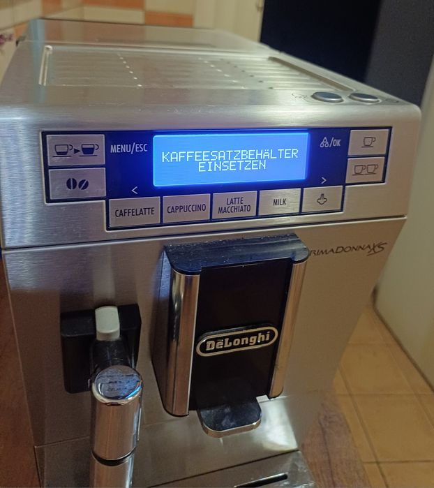 Кавомашина кавоварка PrimaDonna XS Delonghi б/в