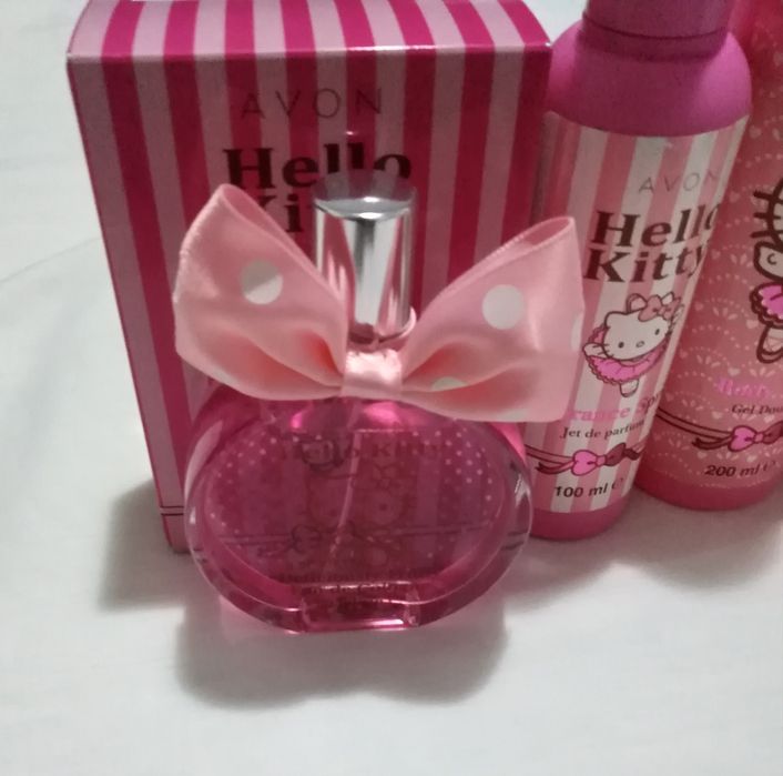 DIA DA CRIANÇA - Conj perfume e cosméticos de criança, Hello Kitty