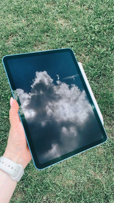 iPad Air (5 generacji) 256 GB Wi-Fi + Cellular + Apple Pencil 2022