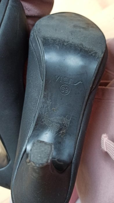 Obcasy czarne szpilki eleganckie 39