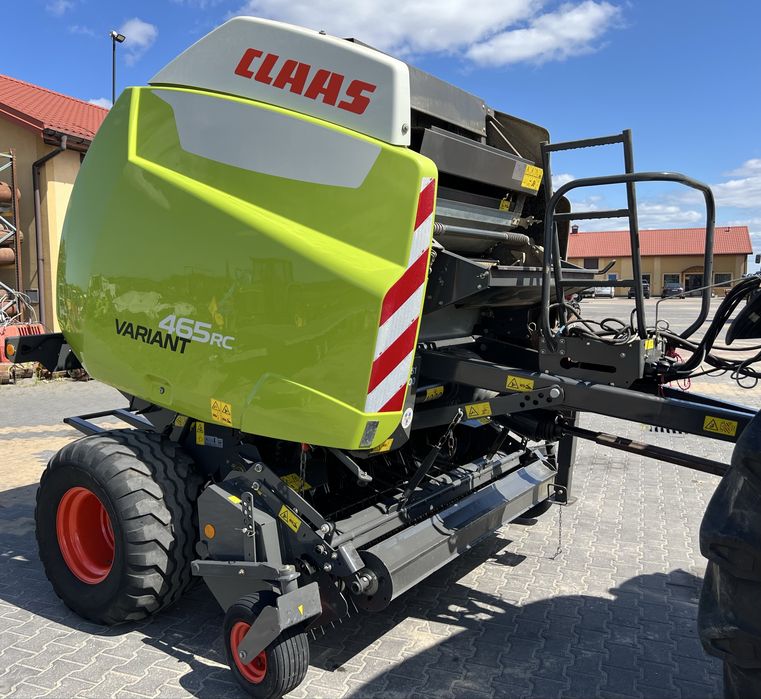 Claas Variant 465RC