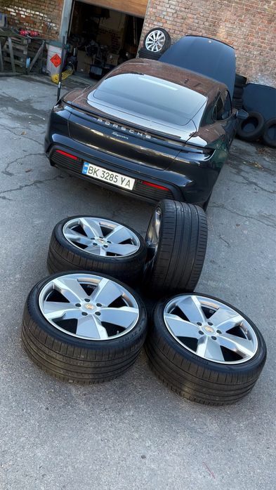 Диски R21 5х130 Porsche Taycan