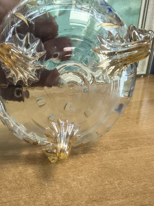 Dekoracyjna misa szklana na nożkach ręcznie zdobiona