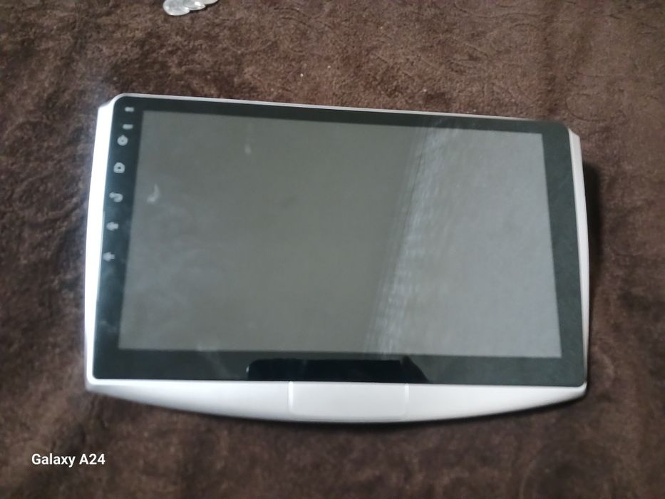 Продам магнітолу пасат б 6