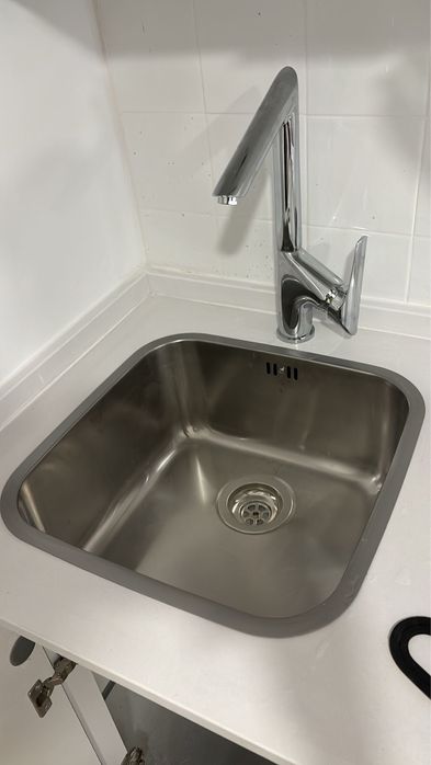 Arrendamento ofice T2 todo remodelado com cozinha equipada