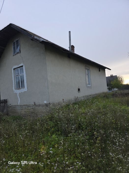 Продам будинок в передмісті 18 сот землі!