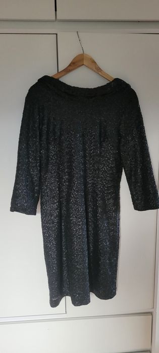 Sukienka czarna cekiny 38