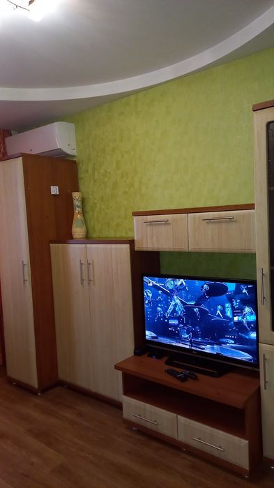 Комфортна 1-к. ТРЦ Дніпро-Плаза Wifi Оптоволокно Кондиціонер Бойлер 80л Чеки ФОП 3 група