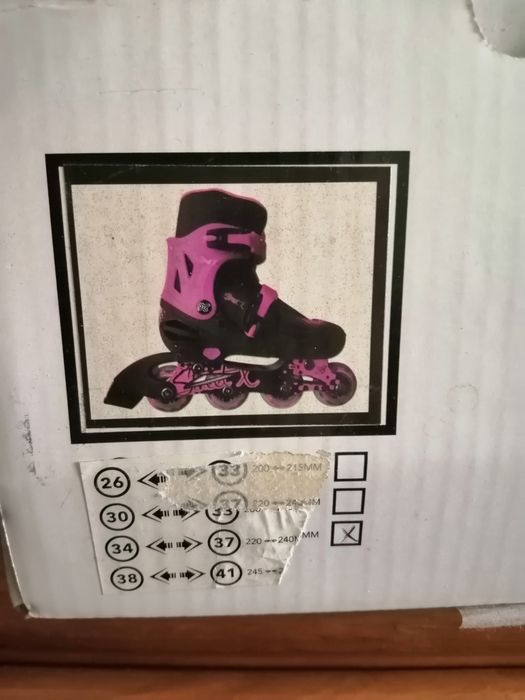 Patins em linha (34-37) Capacete e Joelheiras