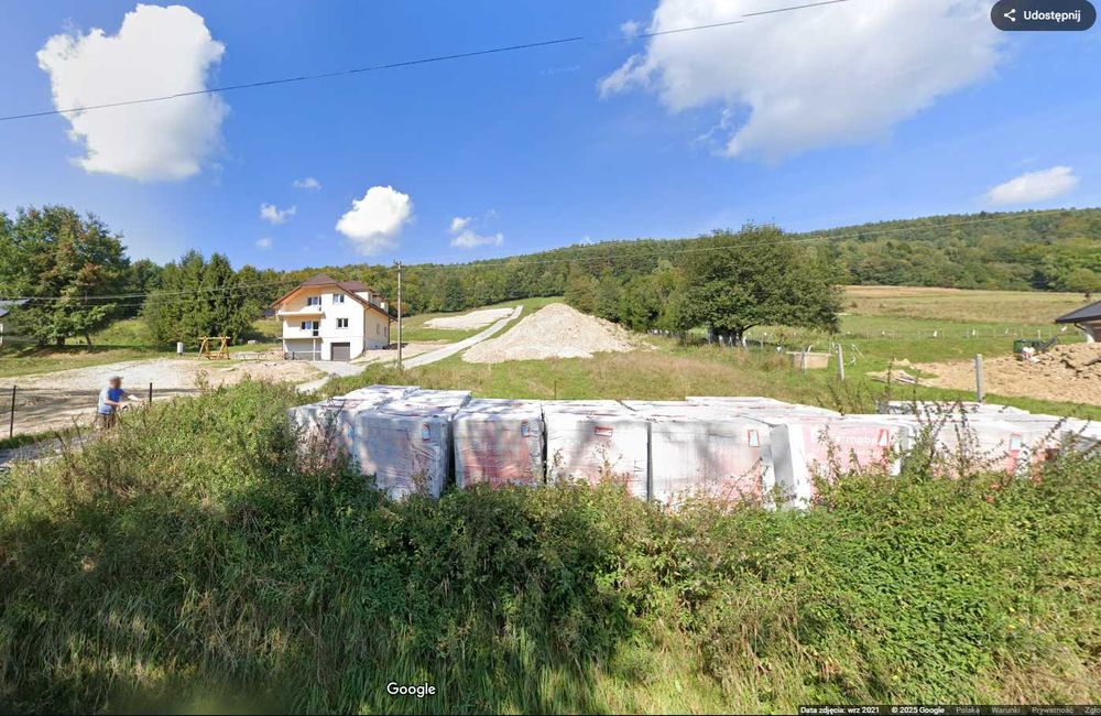 Działka budowlana 1009 m² w Ustrzykach Dolnych – ul. Strwiążyk! Media i potencjał na 2 domy
