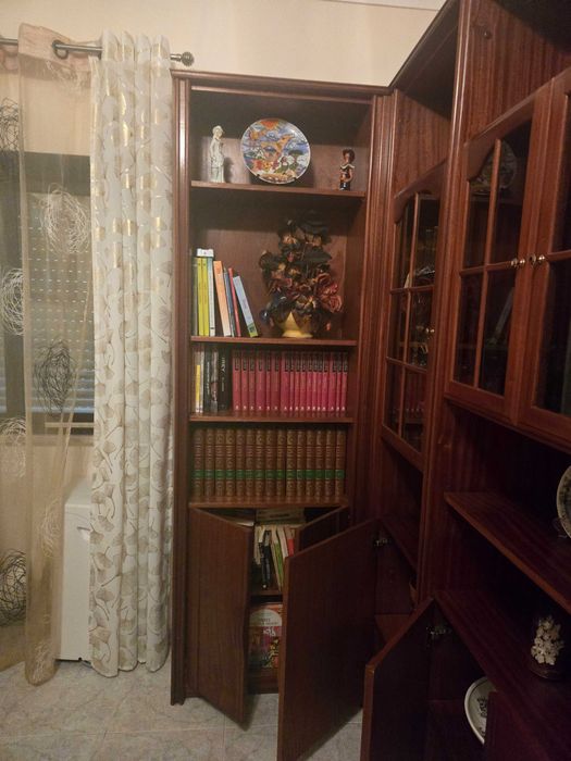 Movel de sala em mogno