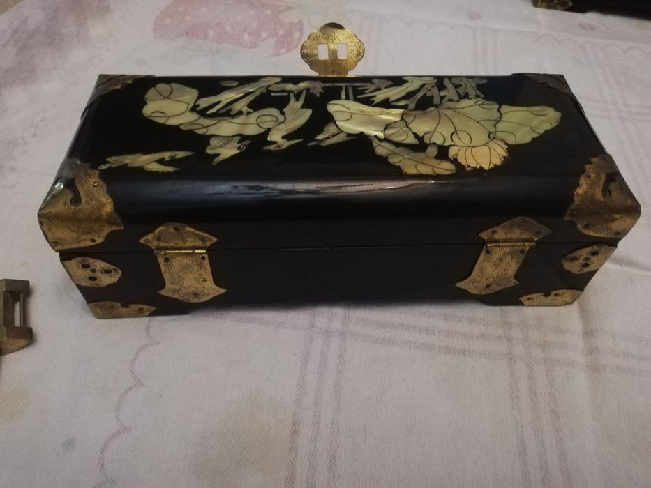 Caixa decorativa/guarda joias