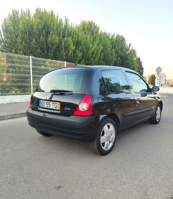 Renault Clio Comercial 1.5 dCi 1 Dono – 225.500 km – Histórico Completo (+3000€ Gasto em Oficina)