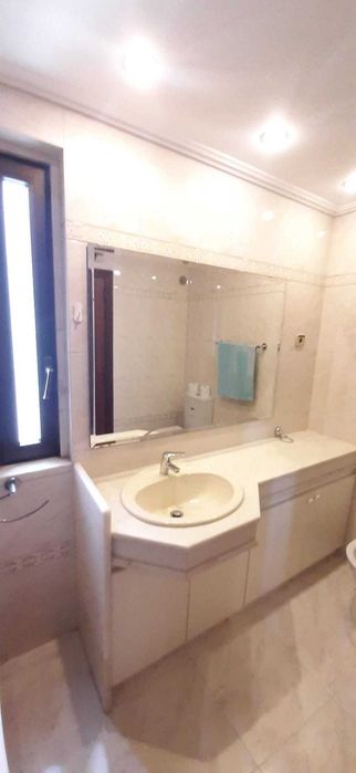 Quarto Suite (wc privado) espaçoso (parece T0). CentroLISBOA