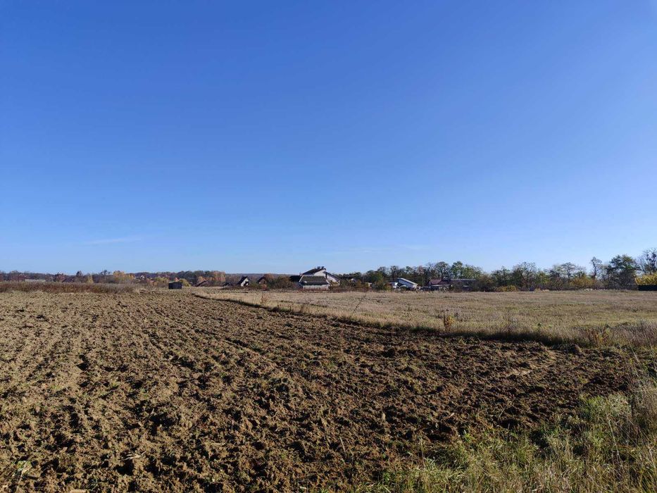 (3) Продам земельну ділянку в с. Лукашівка 0925