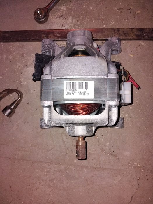 Продам двигуни INDESIT WI101 і IWSB 5105