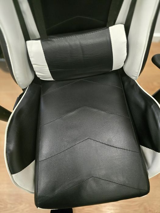 Cadeira gaming matrics - em bom estado