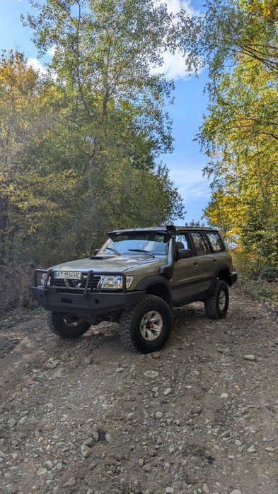 автомобіль Nissan Patrol