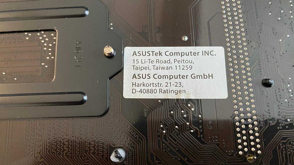 Motherboard Asus 1150 Intel Core i3 4170 CPU at 3.70GHz + RAM DDR3 8Gb