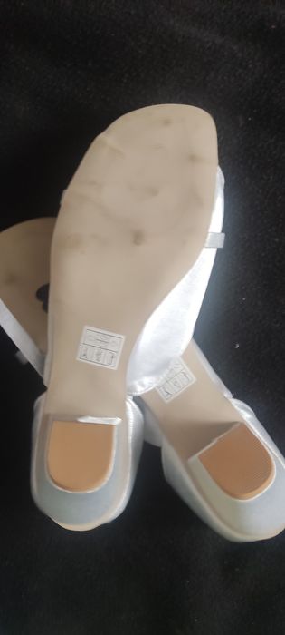 Buty 41 srebrne..